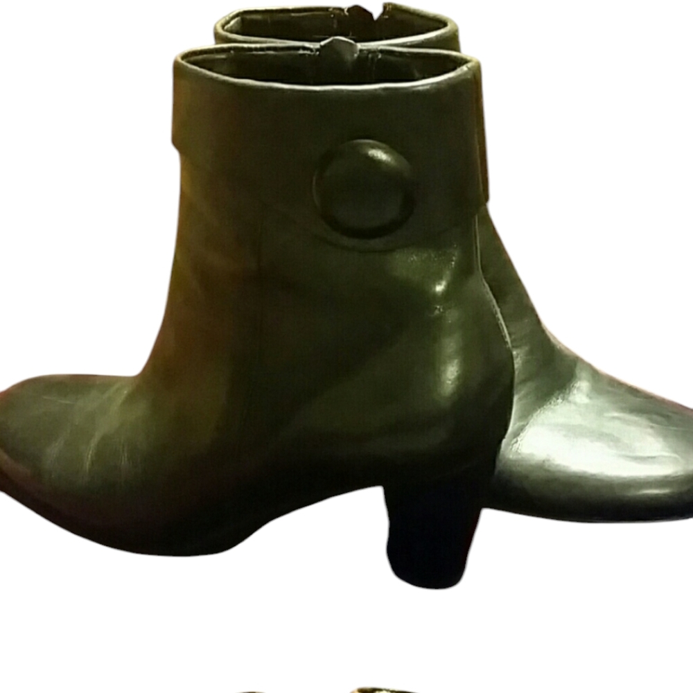 Black Leather Ecco Heeled Ankle Boots